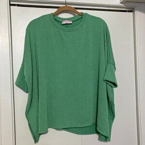 New ~ Boutique One-Size Easy Fit Top